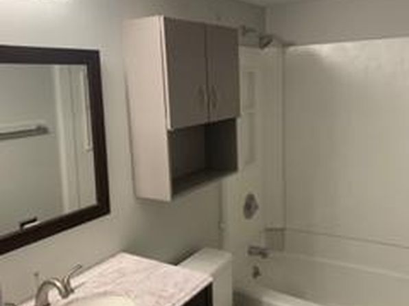 1435 Bobolink Pl