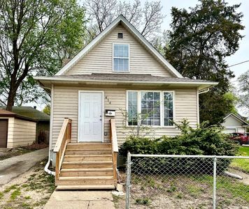 414 Dwight St, Elgin, IL, 60120
