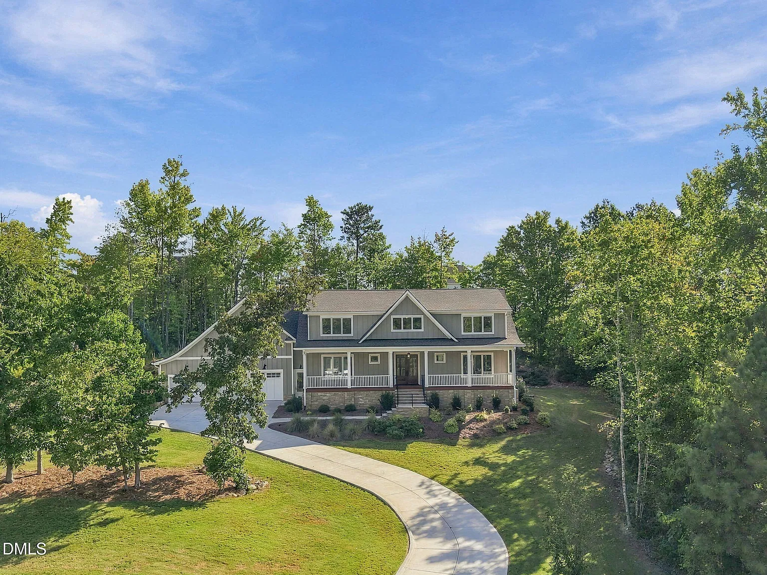 5 bed, 4.5 bath, 4375 sqft, $6,300 — Photo 3