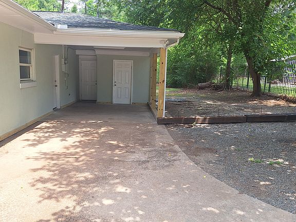4th image of 3718 Danube Ln