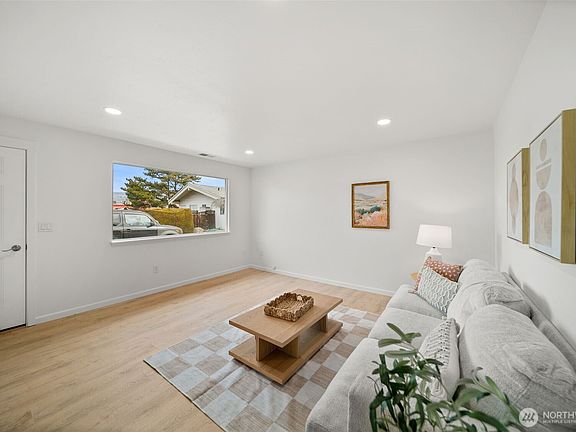 3rd image of 100 Simon Street #13