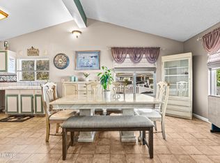 7860 Fenwick St, Sunland, CA 91040