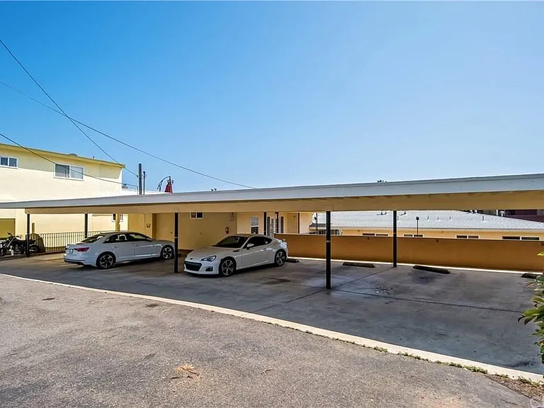 1570 N Coast Hwy #3 — Photo 17