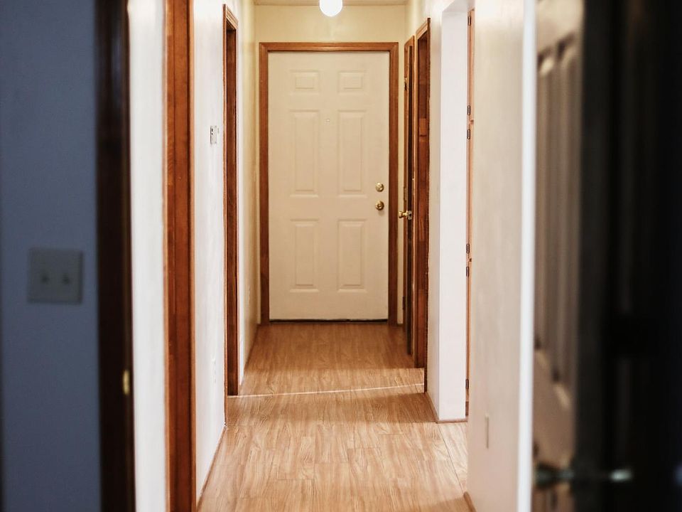 1st image of 1000 N Main St #A