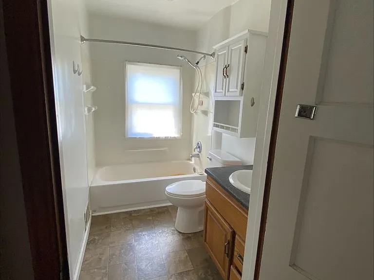 217 2nd St NE — Photo 9