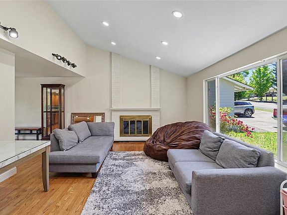 4th image of 6572 123rd Avenue SE