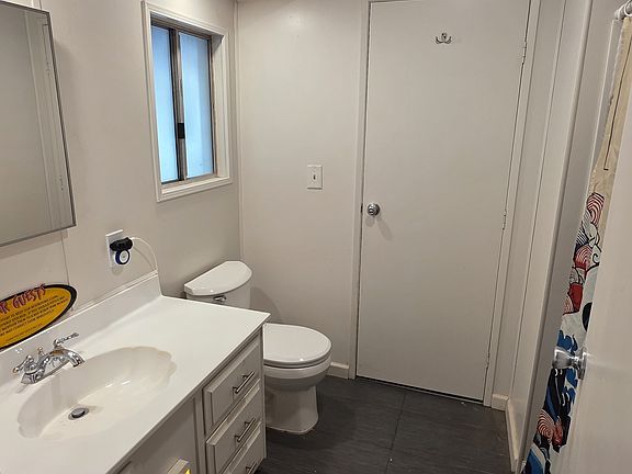 5th image of 18950 Woodcrest Ln