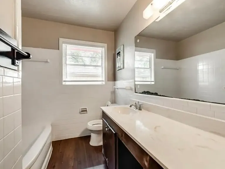 1310 Gulf St — Photo 5