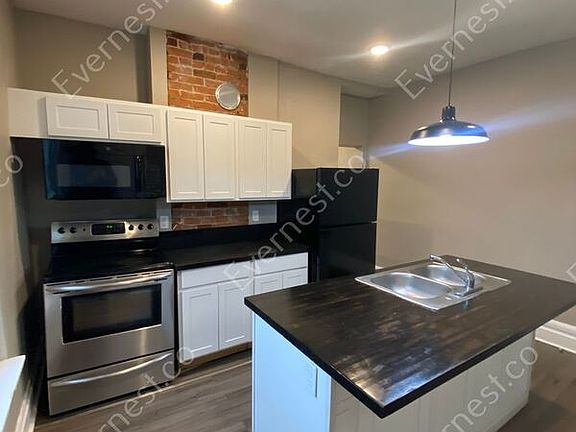 4th image of 29 Hawkes Ave