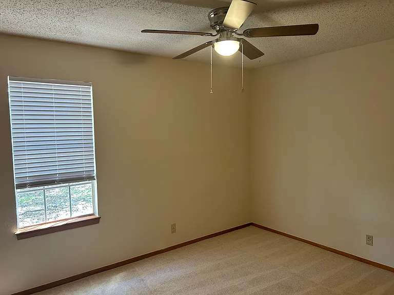 3715 Red Bird Trl — Photo 3