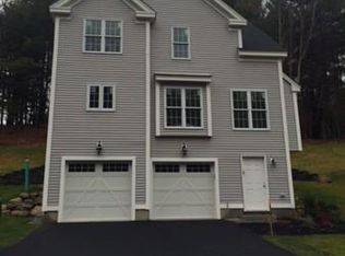 48 Willow Rd, Ayer, MA 01432