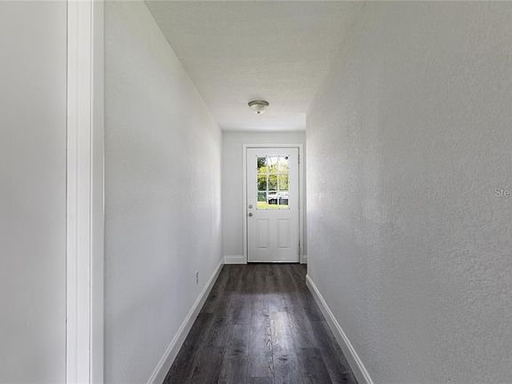 4th image of 6239 Hobson St NE