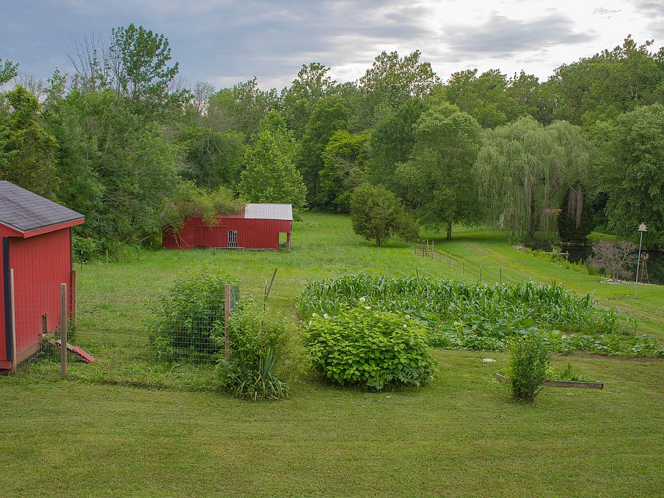 2nd image of 10973 N Reynolds Rd