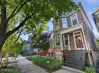 1329 W Nelson St, Chicago, IL 60657