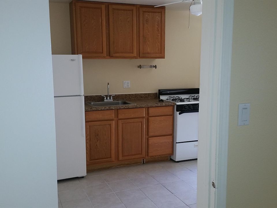 2nd image of 729 Molino Ave