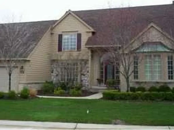 505 Cambridge Way #500, Bloomfield Hills, MI 48304