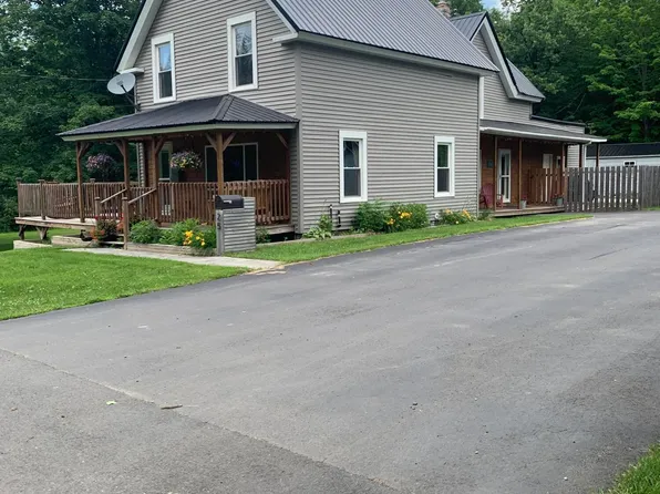 25 Union Street, Dover-Foxcroft, ME 04426