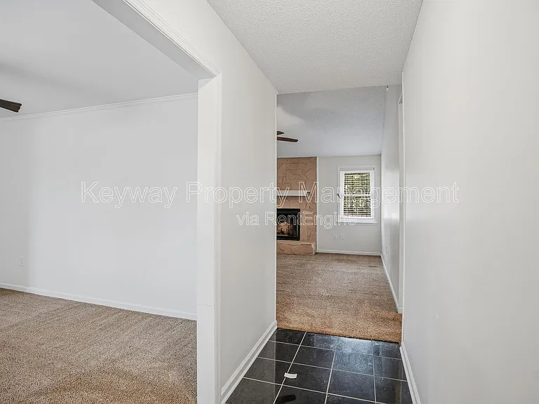 3420 Linderwood Dr — Photo 6
