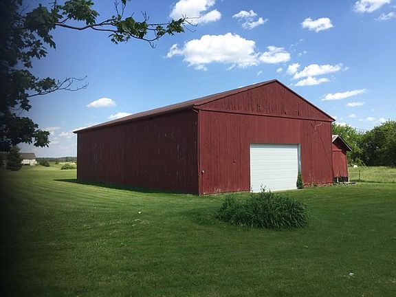 3rd image of 597 County Road 40