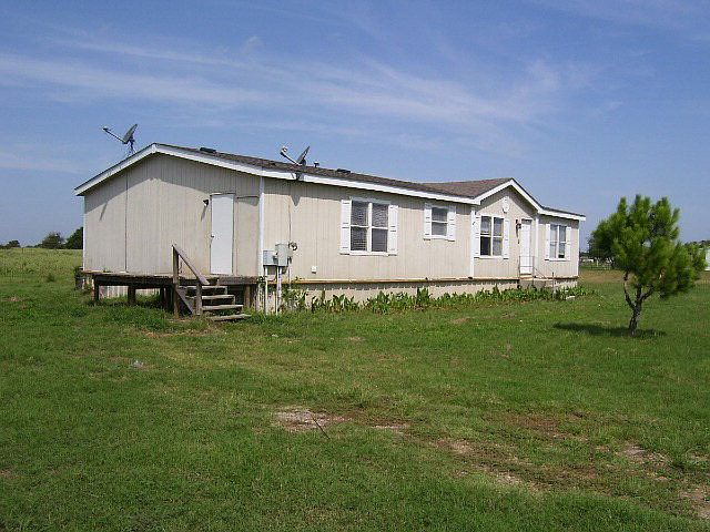 2nd image of 13170 Emerald Blvd