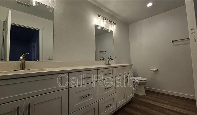 3811 E 12th Ave — Photo 17