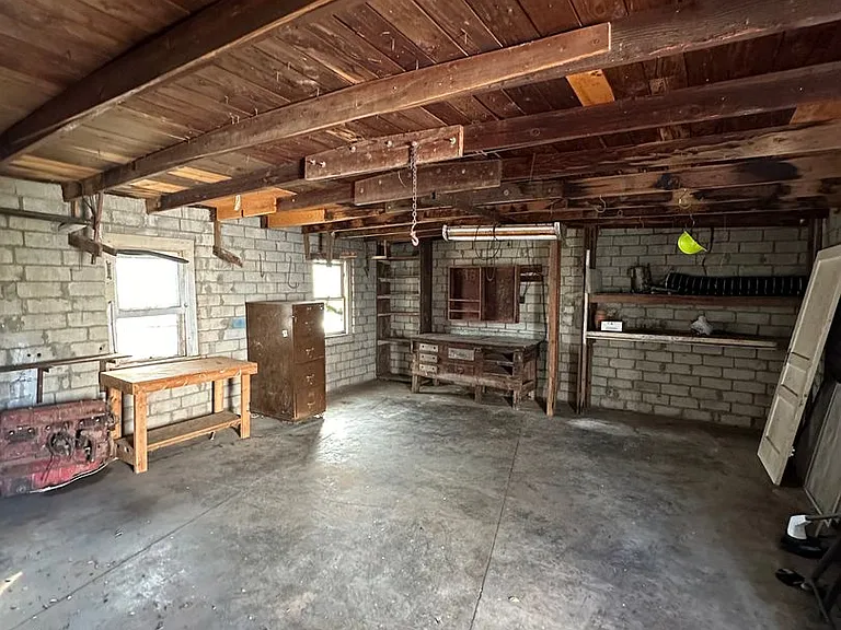 3207 Grape Creek Rd — Photo 24