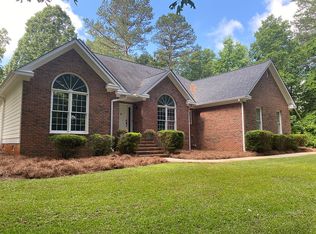 47 Meadow Ln, Hawkinsville, GA 31036