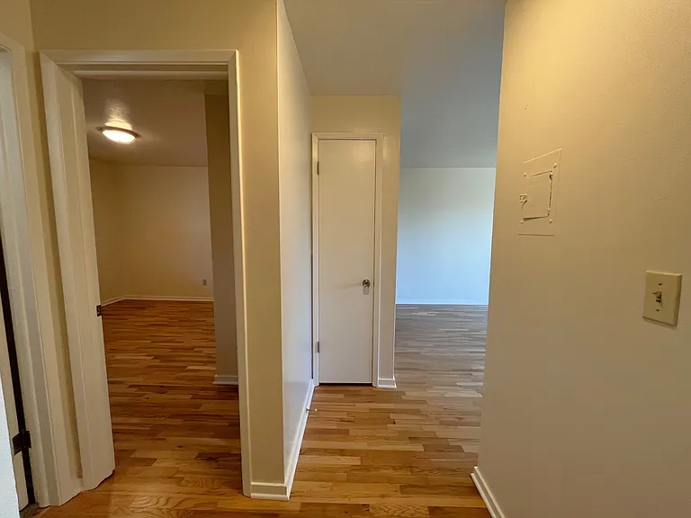 5029 11th Ave NE #201 — Photo 6