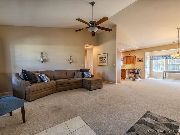 4th image of 851 Bradford Dr