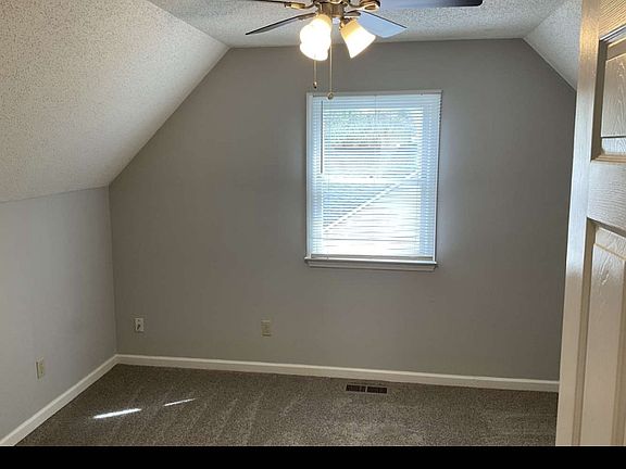 2nd image of 1625 Cranberry Hill Ln