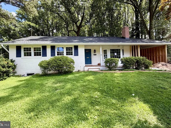 9717 Limoges Dr, Fairfax, VA 22032