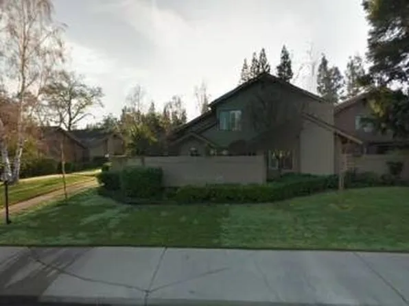 2206 Promontory Point Ln, Gold River, CA 95670