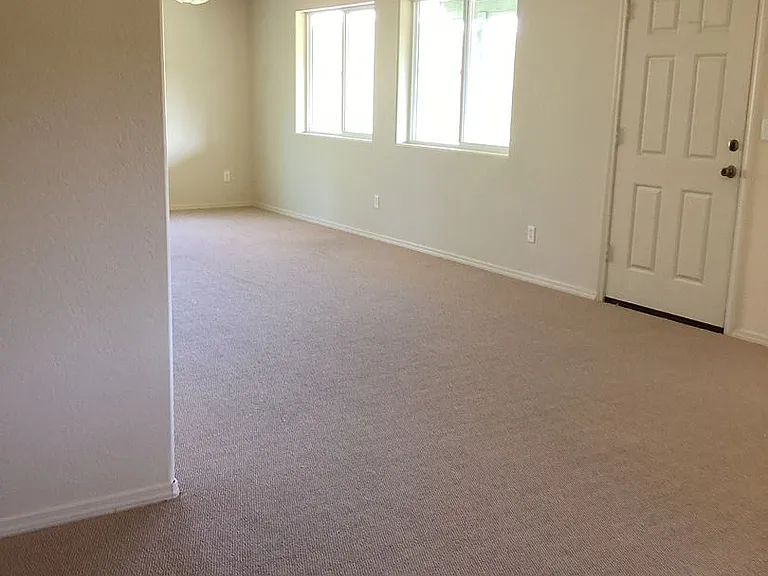 943 W Lookout Rd — Photo 11