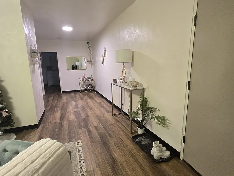53 S Morris St — Photo 3