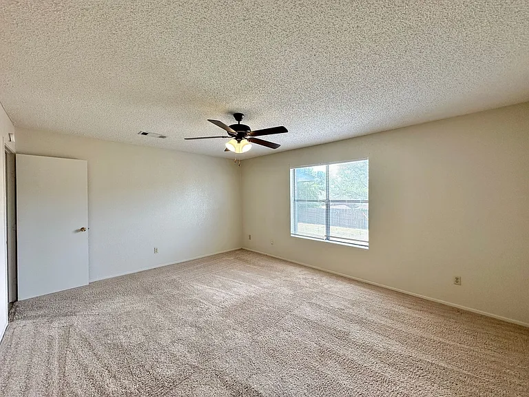 1808 Miranda Ave — Photo 14