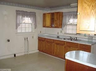 2nd image of 2042 Dellabrook Rd