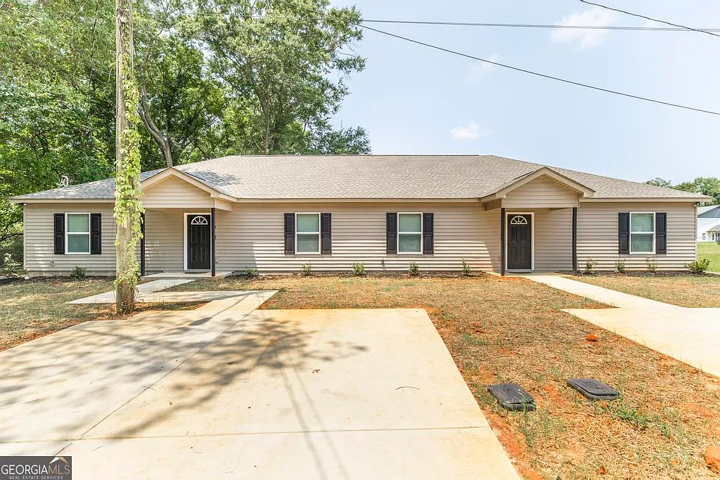 3 bed, 2.0 bath, 1364 sqft, $2,200 — Photo 3
