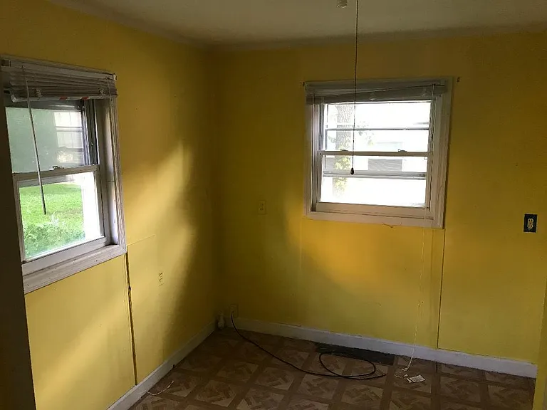 503 Newton Pl — Photo 5