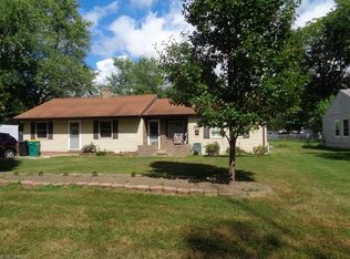 4883 Belle Meadow Rd, Mentor, OH 44060