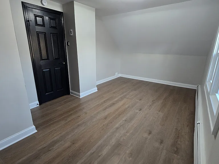 175 Reitter St — Photo 12