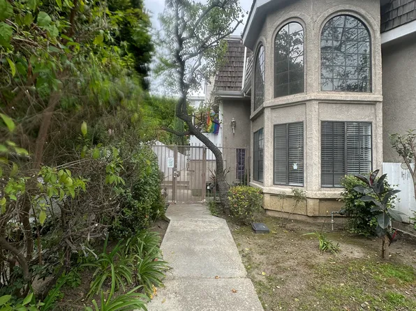 5400 Simpson Ave APT 4, Valley Village, CA 91607