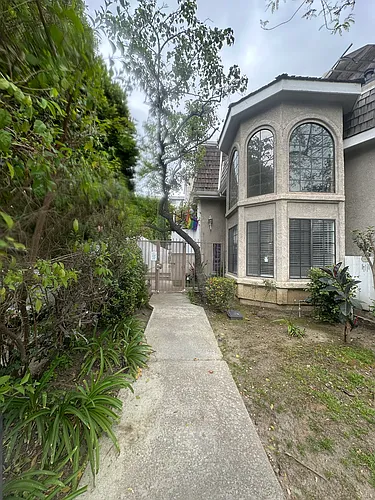 5400 Simpson Ave #4 Photo 1