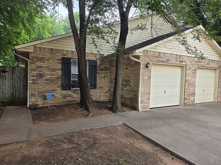 832 W Forest Dr — Photo 1