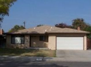 637 W Dennis Dr, Clovis, CA 93612