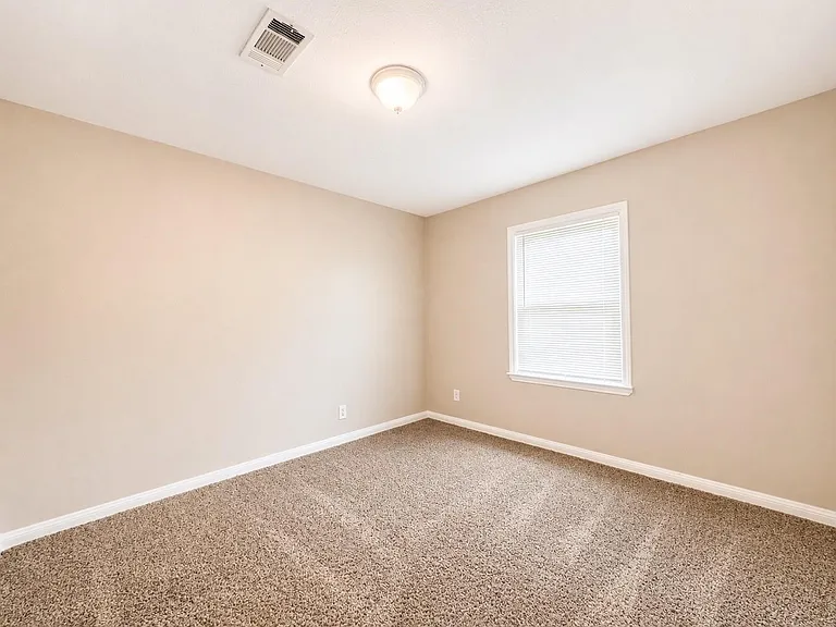 8069 Juliabora St — Photo 7