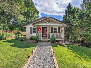 432 Melody Cir, Swannanoa, NC 28778