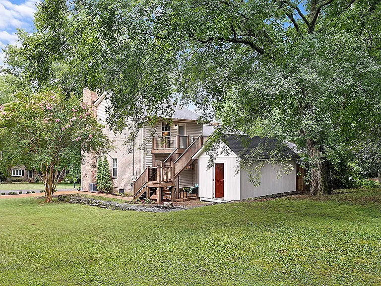 5521 Thalman Dr — Photo 23