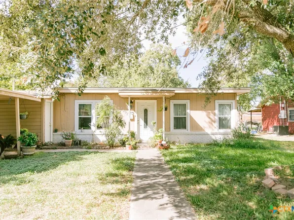 1404 E Warren Ave, Victoria, TX 77901