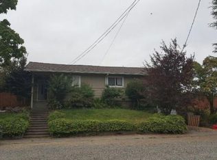 765 Walnut Dr, Rio Dell, CA 95562