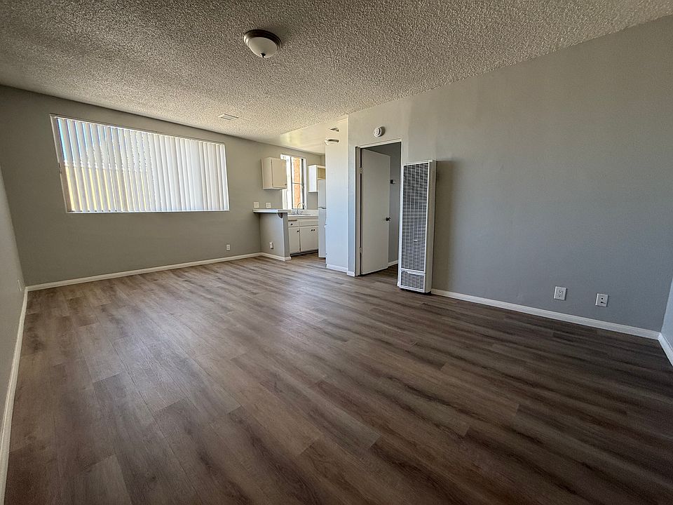 2nd image of 4290 52nd St